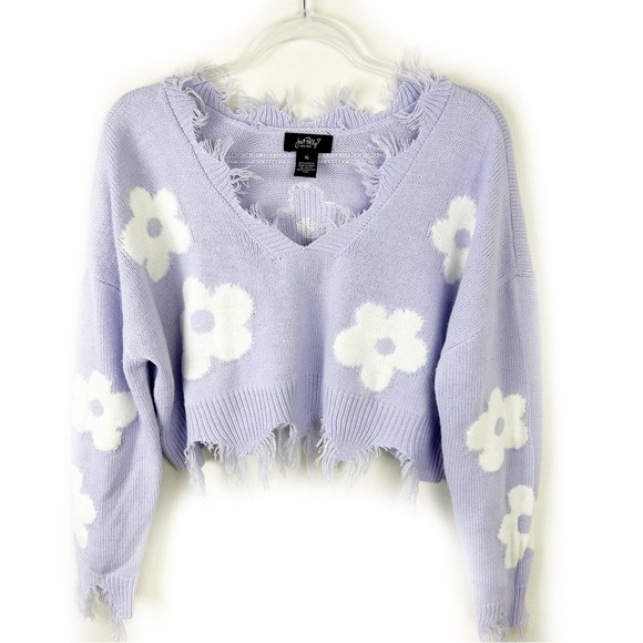 Just Polly New York Sweaters - Just Polly New York Lilac Daisy raw hem distressed cropped sweater size: XL